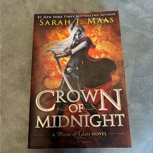 Crown of Midnight Book by Sarah J. Maas